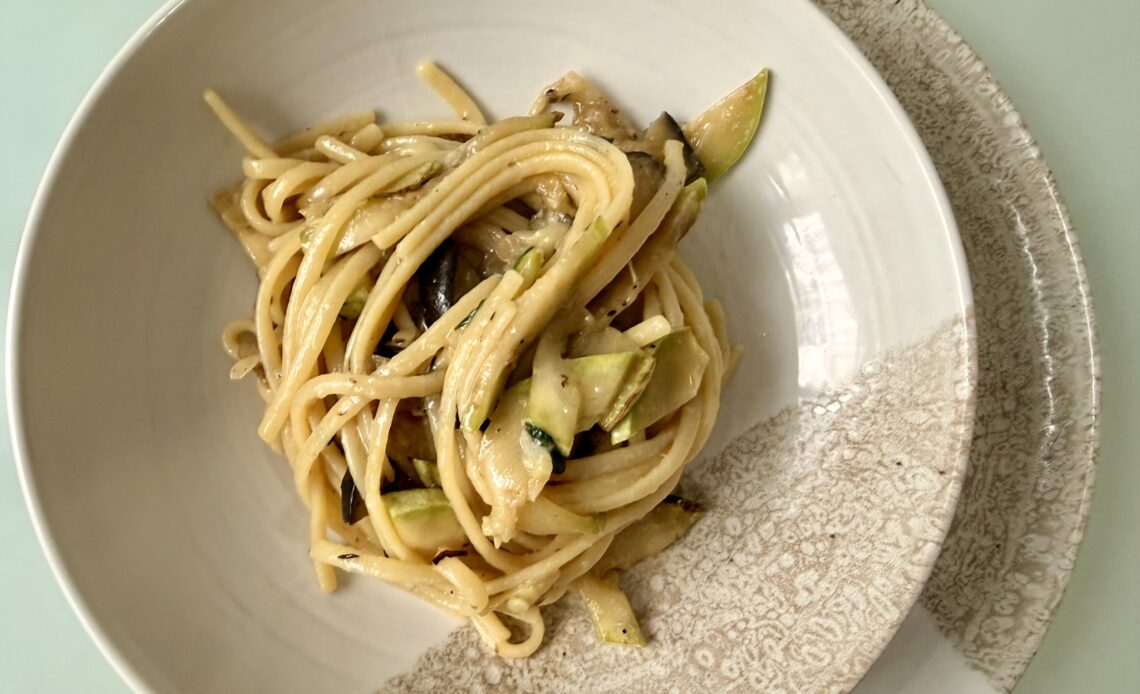 Pasta with grilled vegetables