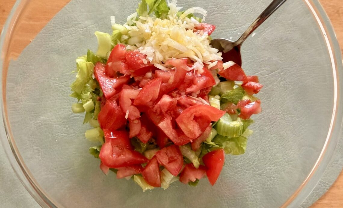 Celery and tomato salad