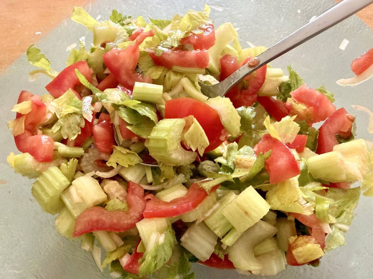 Celery and tomato salad