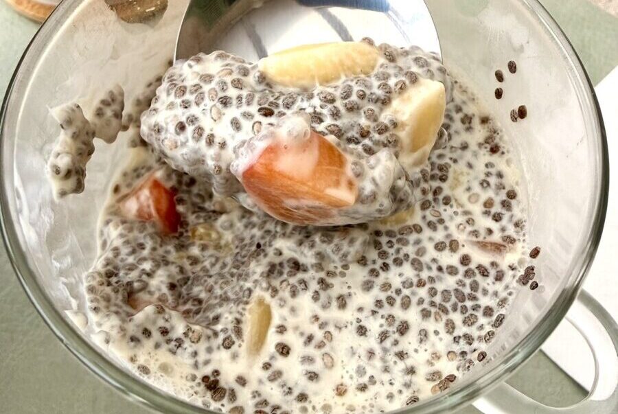 Apricot chia seed pudding