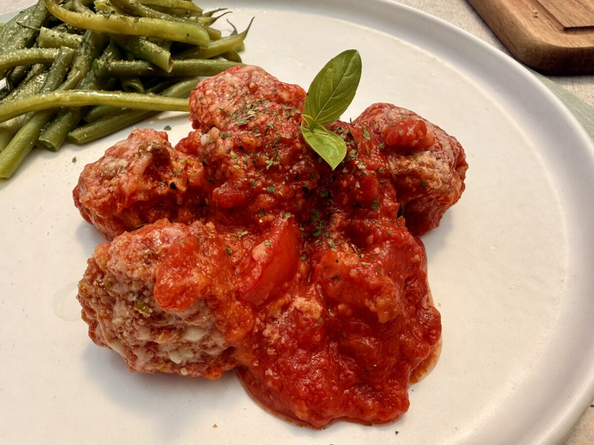 Plant-based balls in tomato sauce