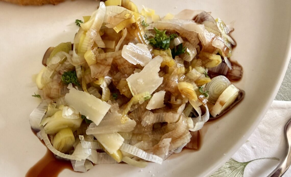 Steamed leek in balsamic vinegar
