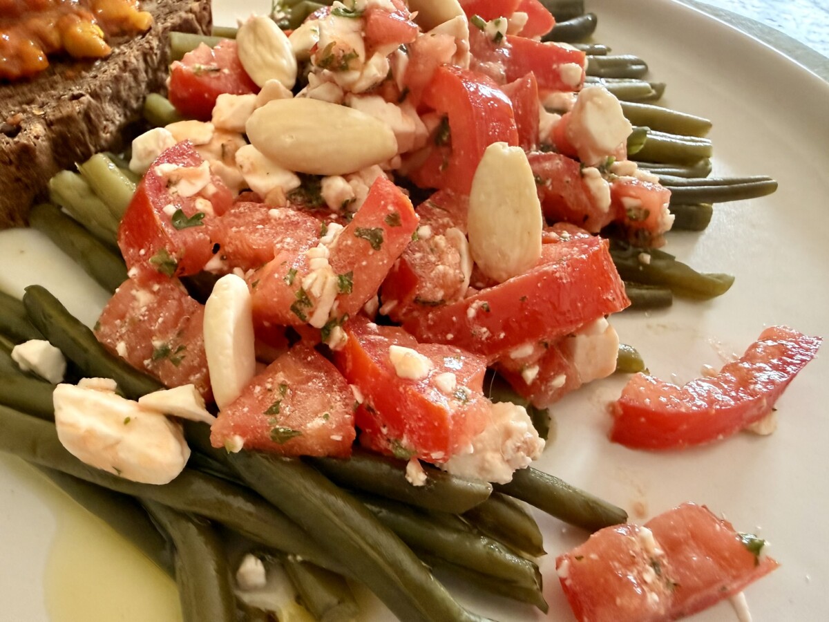 Green bean and feta salad