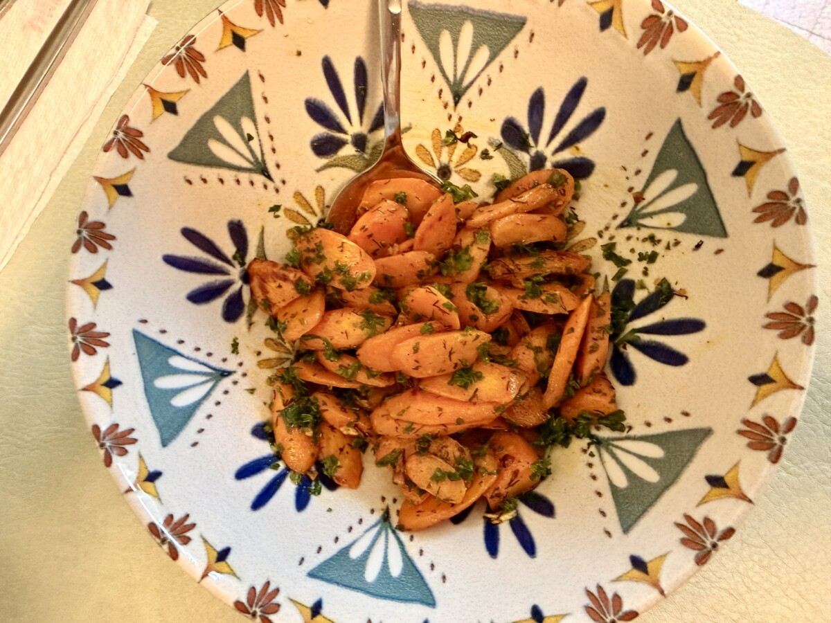 Butter-fried carrots