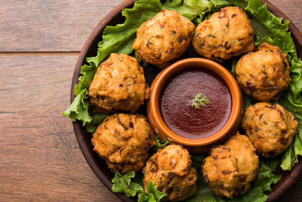 A platter of Indian pakoras