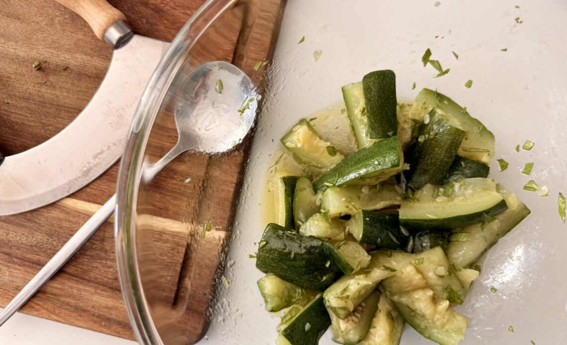 Zucchini with herbs