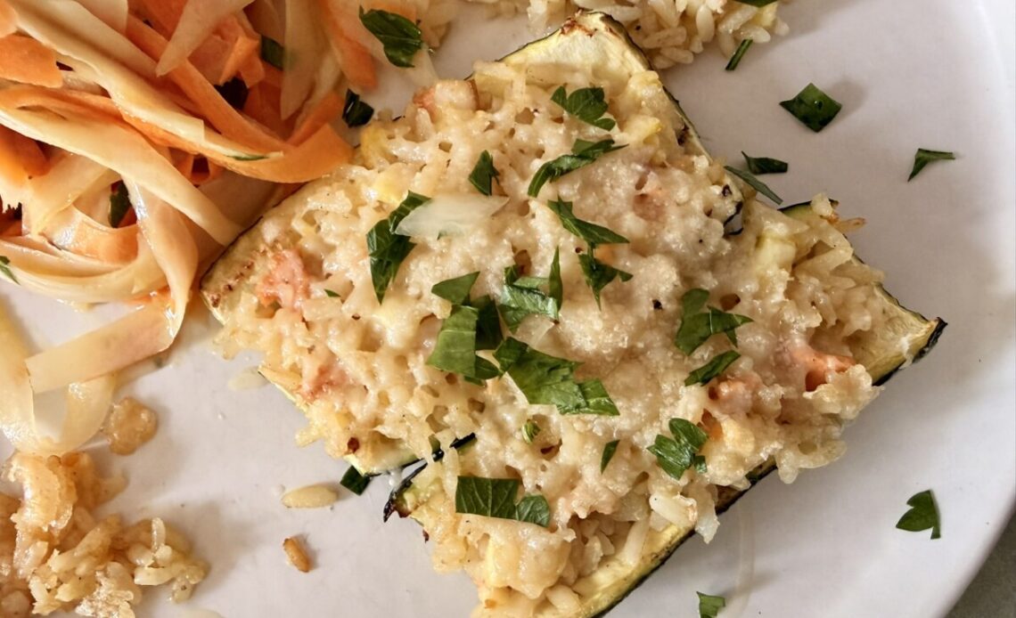 Rice-stuffed zucchini